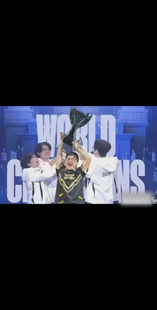 Uzi迎来七赛季高光表现，RNG球迷沸腾！的简单介绍